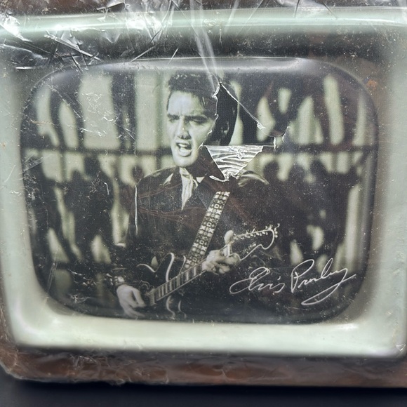 Elvis Presley Vintage Metal Lunch Box – Rock & Roll Collectible –Memorabilia - Picture 2 of 11
